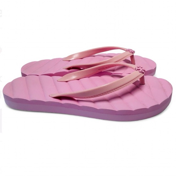 Tory Burch Kira Flip-Flops in the color Petunia. Size 6 - Picture 4 of 7